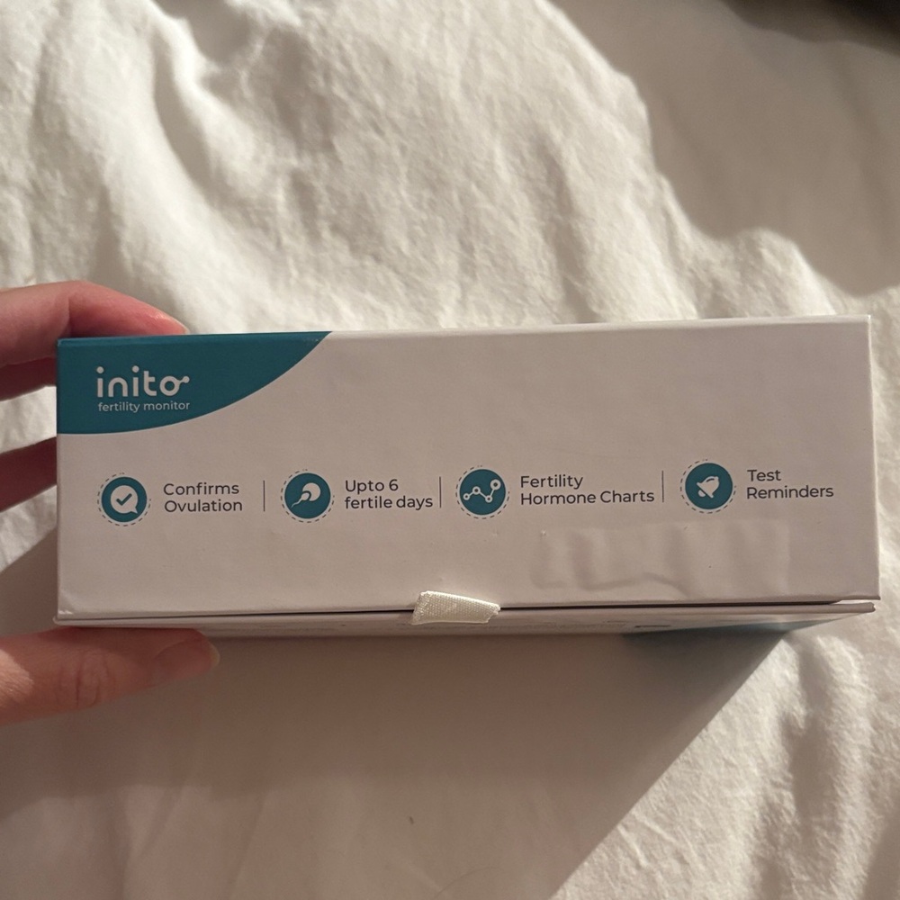 Inito Fertility Monitor for iPhone 13 Pro - Picture 3 of 3